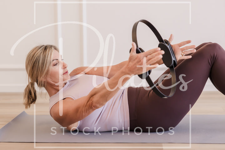 Magic Circle Chest Lift with Rotation (Close)